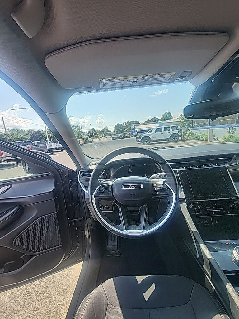 2023 Jeep Grand Cherokee L Laredo