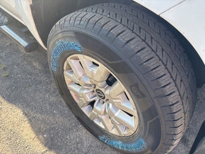 2023 Nissan Frontier SV