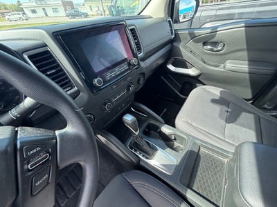 2023 Nissan Frontier SV