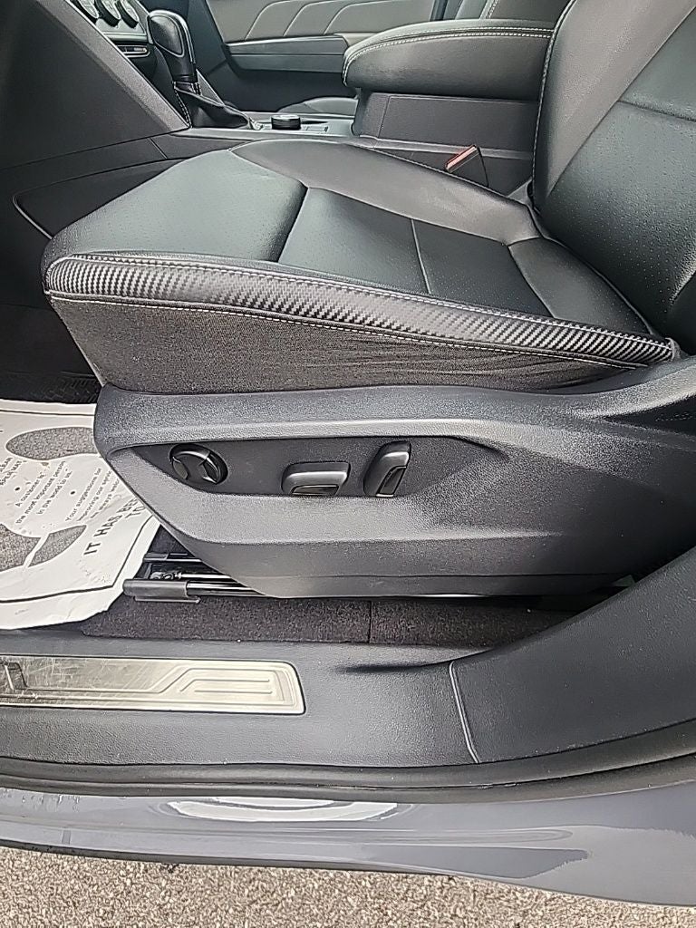 2021 Volkswagen Atlas Cross Sport 2.0T SE w/Technology