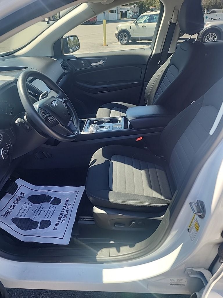2020 Ford Edge SE