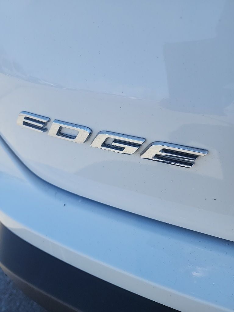 2020 Ford Edge SE