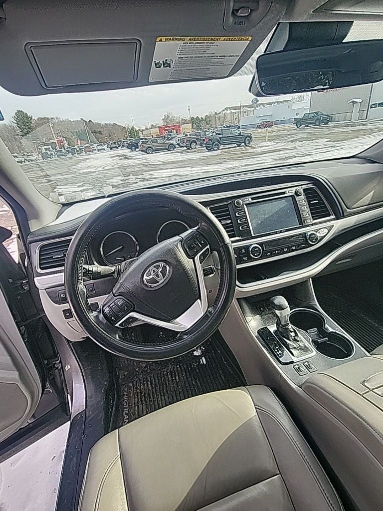2018 Toyota Highlander Base