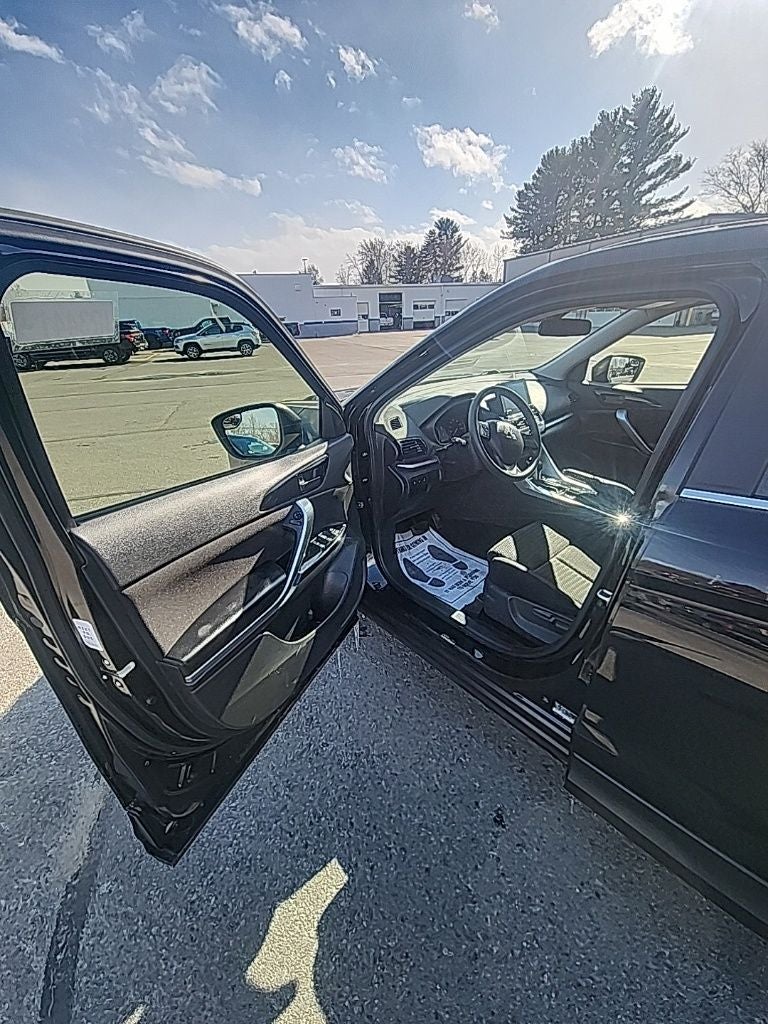 2024 Mitsubishi Eclipse Cross LE