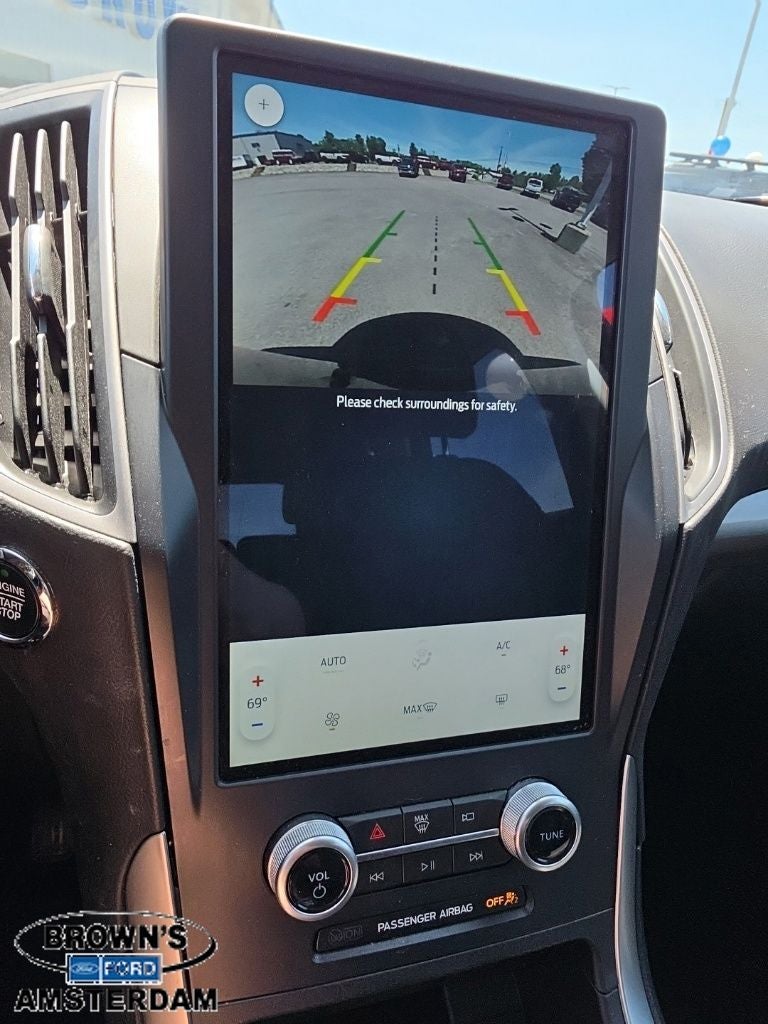 2023 Ford Edge SE