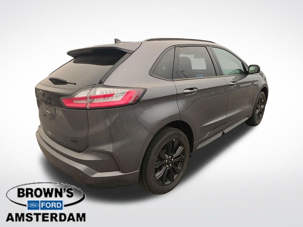 2022 Ford Edge SE